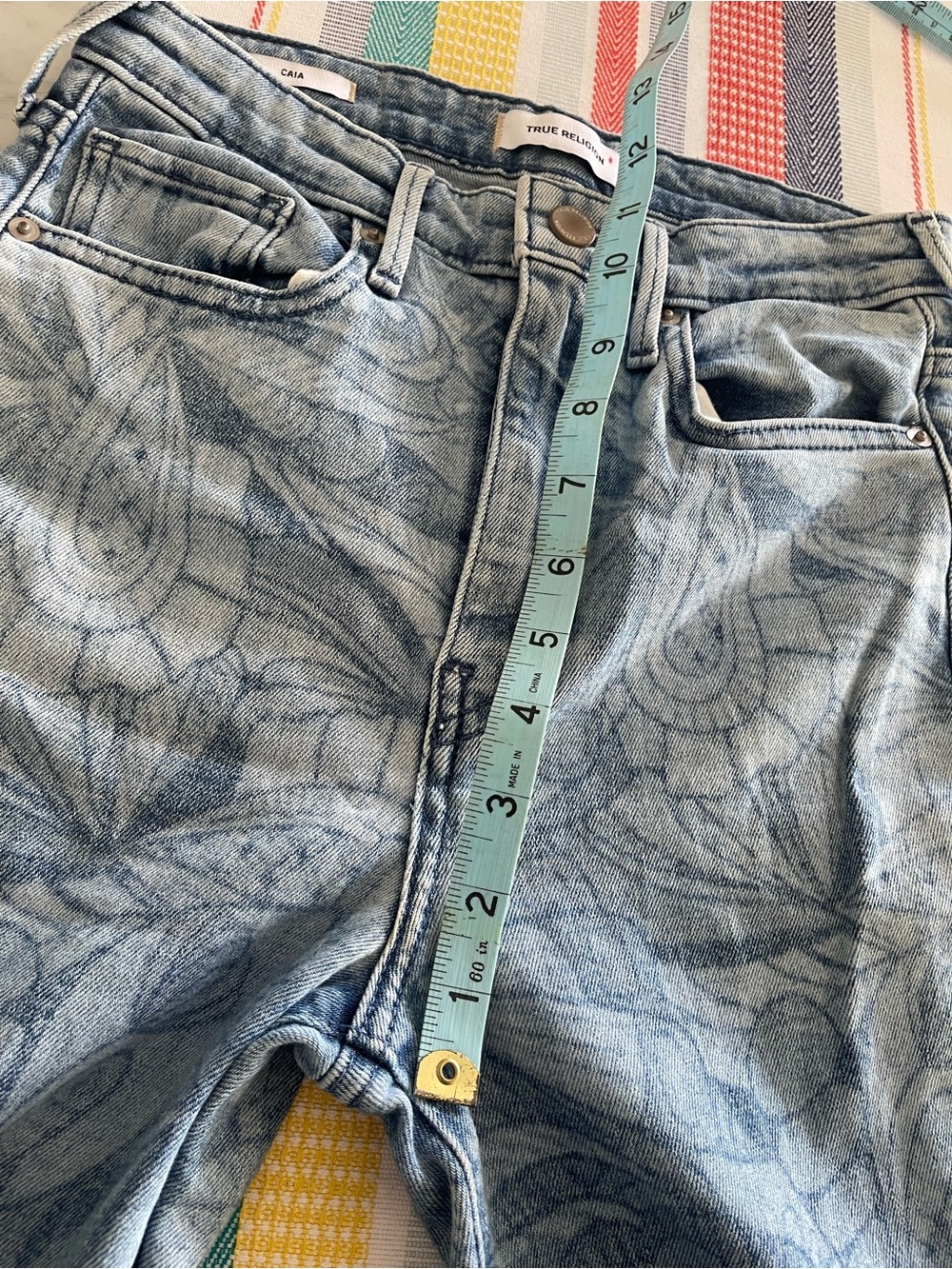 High-Rise Flared Jeans in Light Blue Paisley - Picture 5 of 10